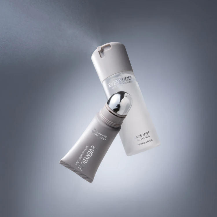 mgiełka i baza Everybody x Ola Sosfa Futura Collection